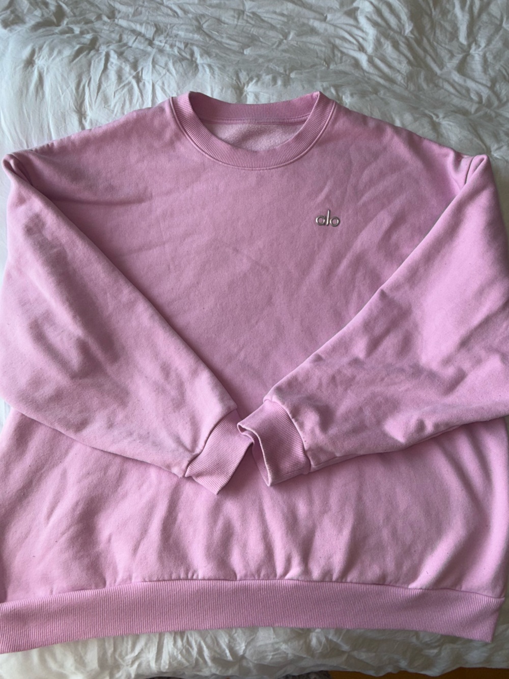 Alo Accolade Crewneck in Candy heart Pink (XL) - Picture 2 of 3